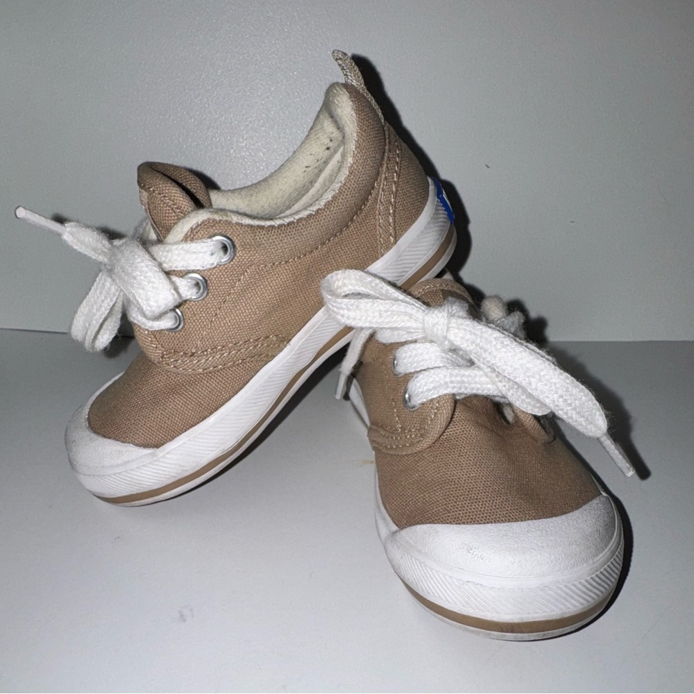 Keds Little Kids Graham in Taupe (Unisex) Toddler SZ 5